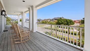 Rumah, beberapa kamar | Halaman properti