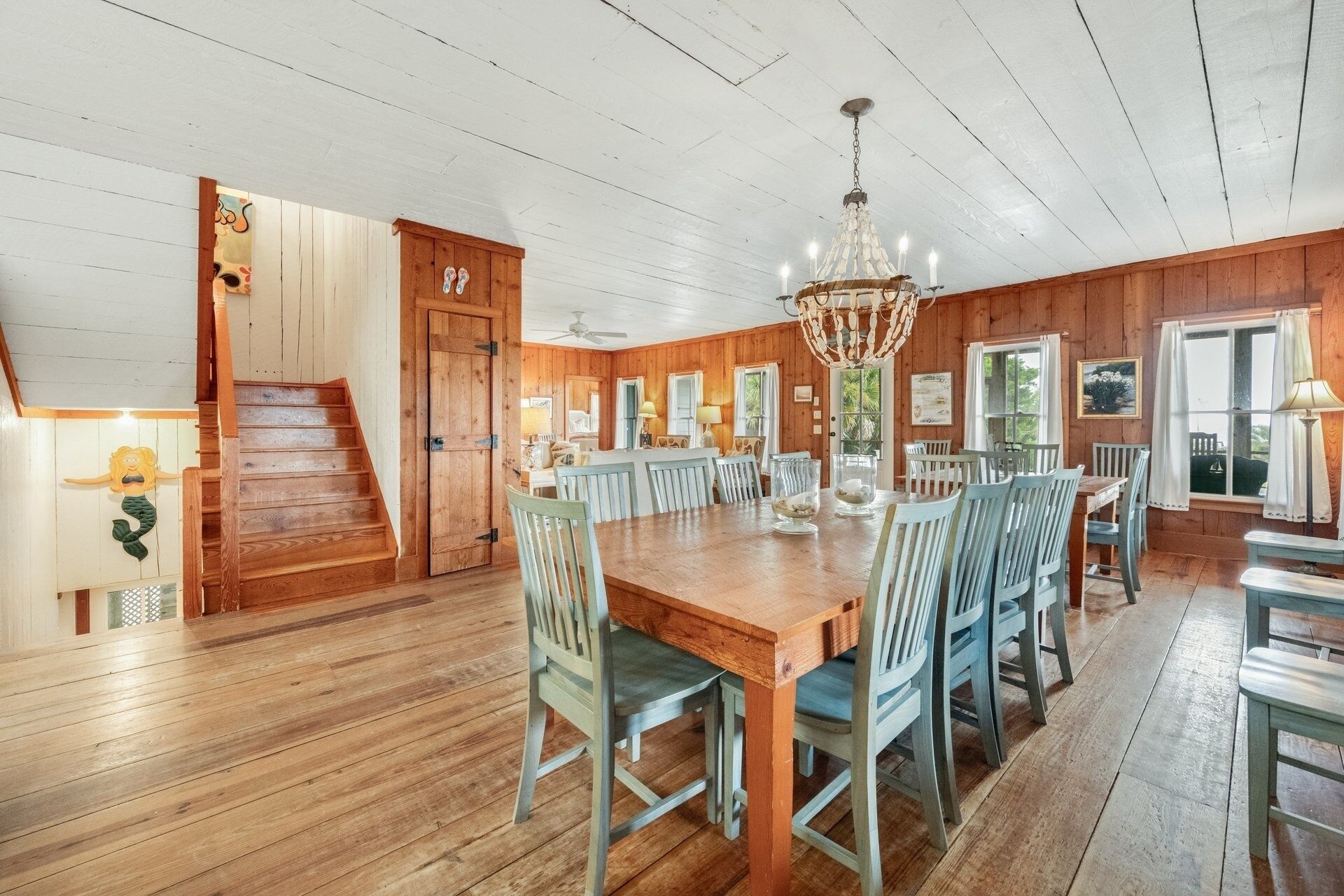 Casa, vários quartos | Opções para refeição