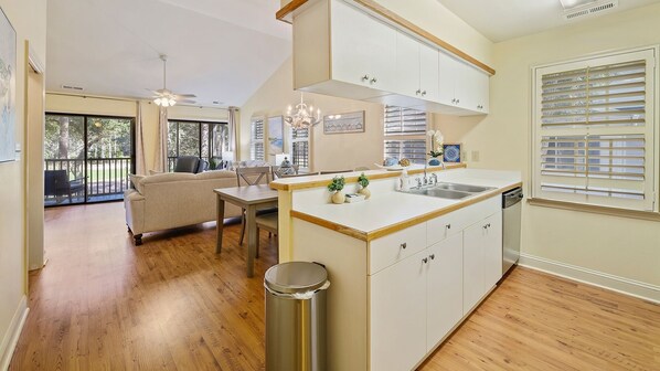 Interior - Alex And Us- Fantastic Second Floor Unit Directly Across From The Pool 2 Bedroom Condo by Peace Vacations (Pawleys Island)