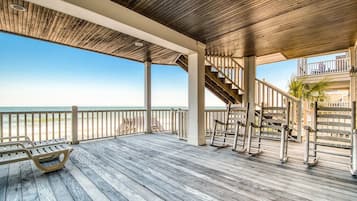 House, 6 Bedrooms | Terrace/patio