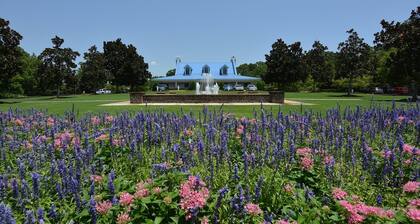 Anchors Away In This Spacious And Beautiful Condo Overlooking Pond And 4th Hole 3 Bedroom Condo by Peace Vacations