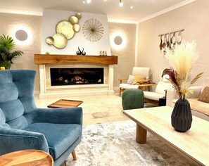 55-inch Smart TV with cable channels, Netflix, streaming services - Les Rêveries du Clos - Hôtel Pommard (Pommard)