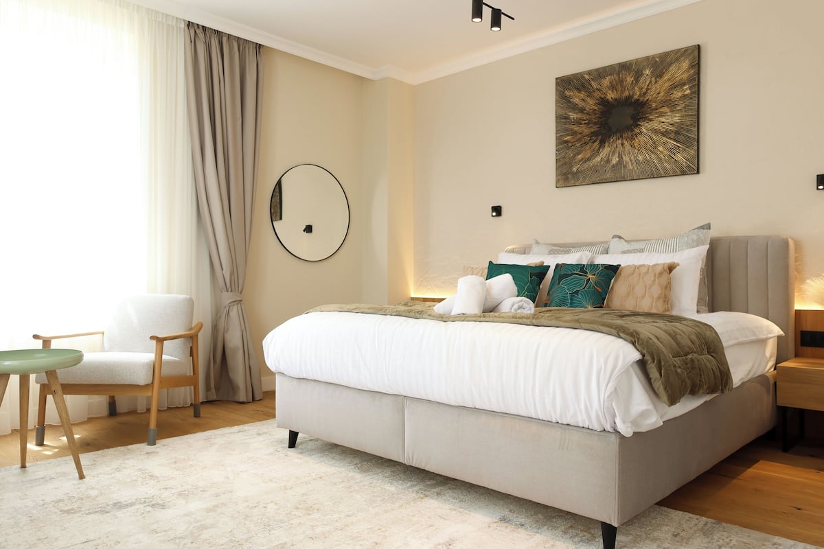 Deluxe Suite, Vineyard View