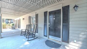 Kondominium, 2 kamar tidur | Halaman properti