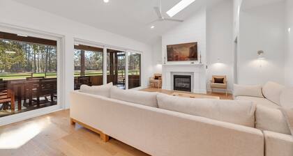Great Place To Relax And Enjoy A Peaceful Vacation! 4 Bedroom Home by Peace Vacations