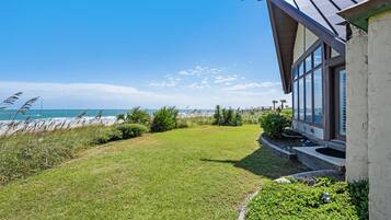 Condo, 4 Bedrooms | Property grounds