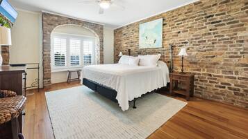 Condo, 4 Bedrooms | 4 bedrooms, free WiFi