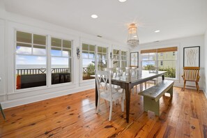 Casa, 4 habitaciones | Restaurantes