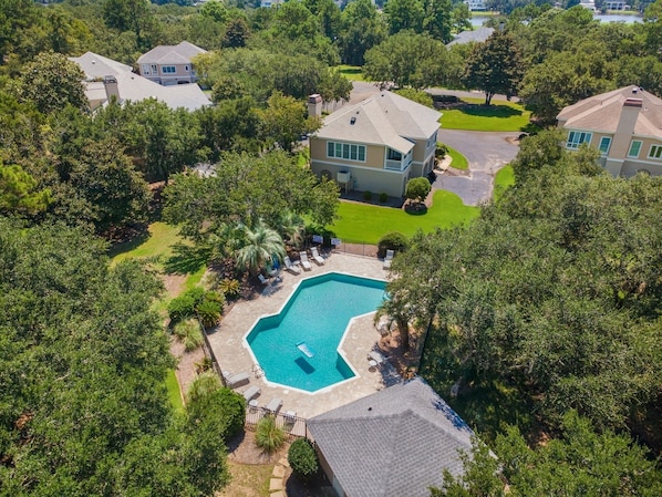 Condo, 3 Bedrooms | Exterior - Enjoy Relaxing In This Well Appointed Villa With Views Of Lake, Pool And The 1st Fairway 3 Bedroom Villa by Peace Vacations (Georgetown)