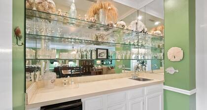 Enjoy Relaxing In This Well Appointed Villa With Views Of Lake, Pool And The 1st Fairway 3 Bedroom Villa by Peace Vacations