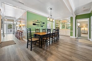 Villa, 3 Bedrooms | Dining