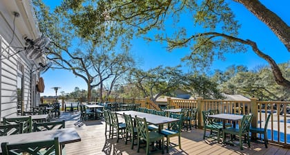 9th Hole Is Absolutely Everything You Want For Your Vacation Or Golf Trip. 3 Bedroom Condo by Peace Vacations