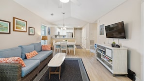 Condo, 2 Bedrooms | Living area