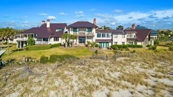 Condo, 2 quartos | Fachada