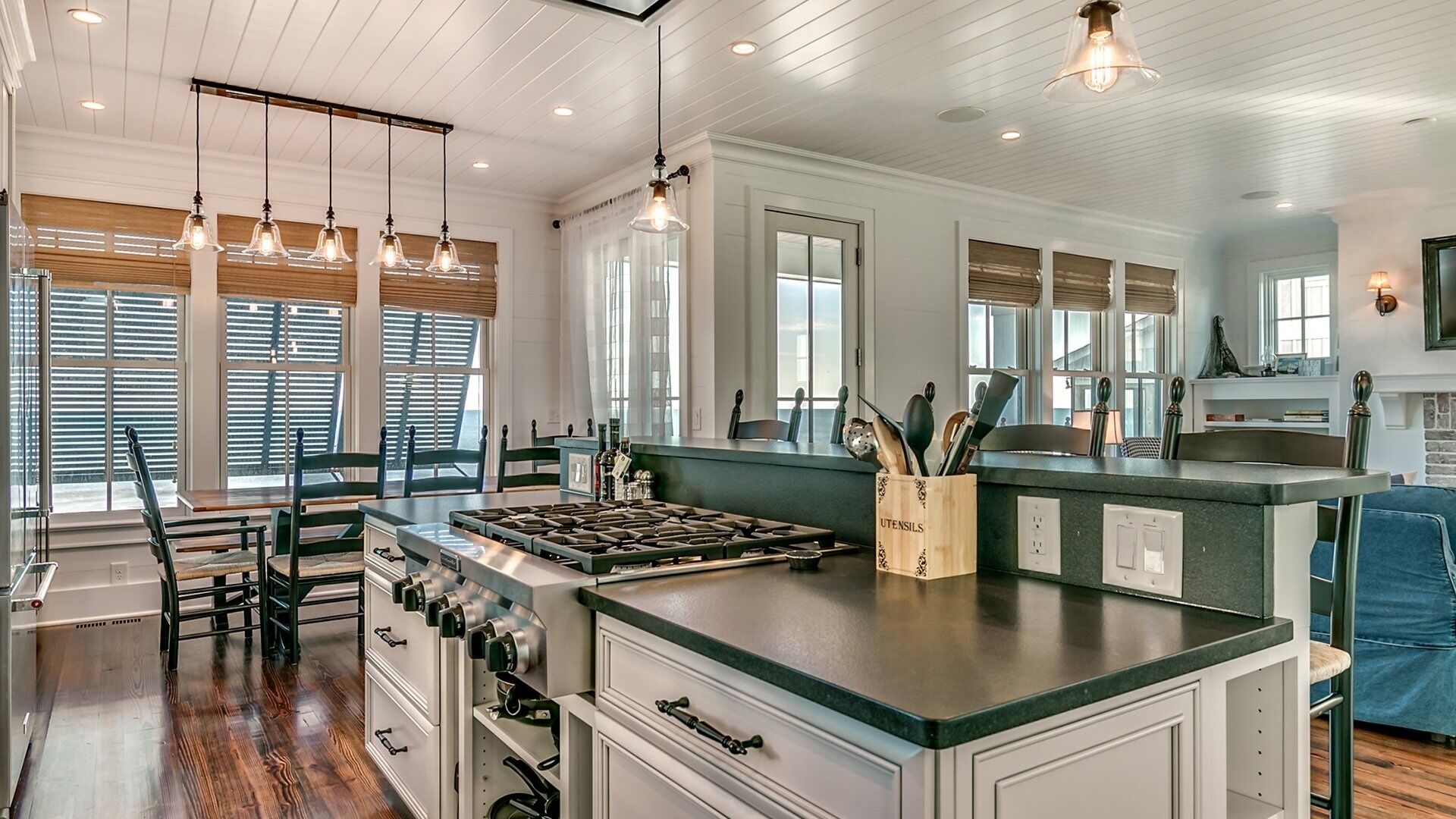 House, 4 Bedrooms | Private kitchen | Coffee/tea maker, fridge, oven, toaster
