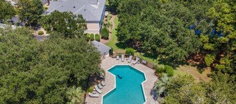 Looking For A Cozy Villa Located Next To The Golf Course? Good Trouble Is Your Answer! 3 Bedroom Villa by Peace Vacations