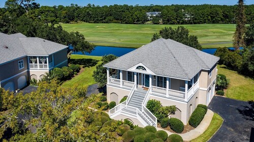 Looking For A Cozy Villa Located Next To The Golf Course? Good Trouble Is Your Answer! 3 Bedroom Villa by Peace Vacations