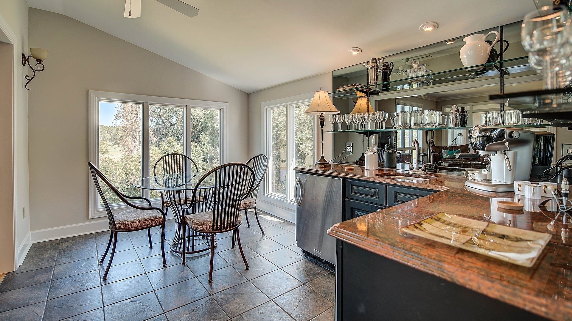 Condo, 3 Bedrooms | Dining