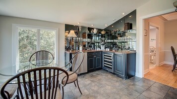 Condo, 3 quartos | Cozinha privada | Geladeira, fogão, cafeteira/chaleira, torradeira