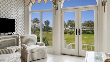 House, 4 Bedrooms | Interior