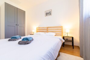 2 bedrooms, WiFi, bed sheets