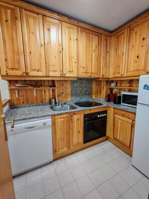 Fridge, microwave, oven, toaster - Bright flat with garden Besiberri 6 Vall de Boí (Caldes de Boi)