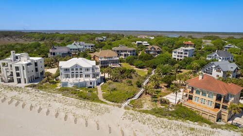 Vacation In Luxury And Style With Sweeping Ocean Views At Pearce House. 6 Bedroom Home by Peace Vacations