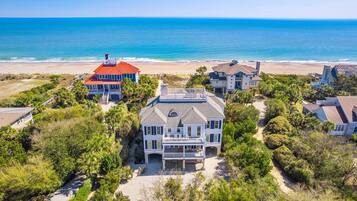 House, 6 Bedrooms | Exterior