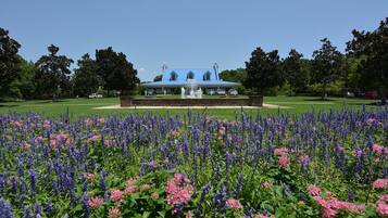 Condo, 2 Bedrooms | Golf