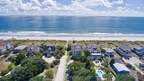 House, 6 Bedrooms | Beach | On the beach - Spectacular Oceanfront Home Located On North Litchfields Peaceful And Pristine Beaches. 6 Bedroom Home by Peace Vacations (Pawleys Island)