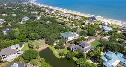 Come And Wind Down And Relax At Family Tides! 6 Bedroom Villa by Peace Vacations