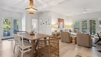 Condo, 3 Bedrooms | Interior