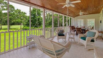 House, 5 Bedrooms | Property grounds