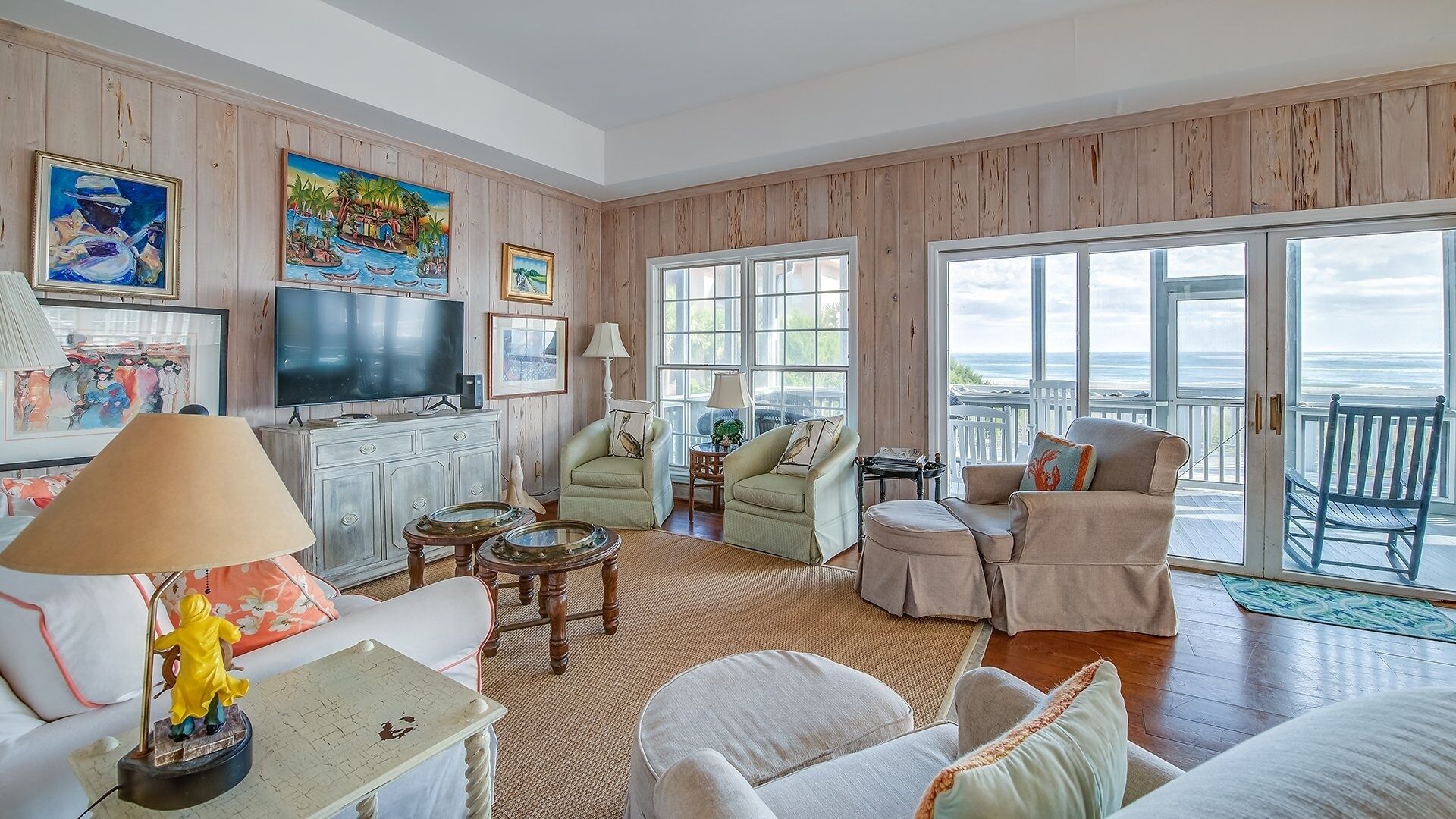 House, 6 Bedrooms | Living area