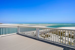 House, 6 Bedrooms | Balcony - Seaside Serenity Oceanfront Luxury With Pool 6 Bedroom Home by Peace Vacations (Pawleys Island)