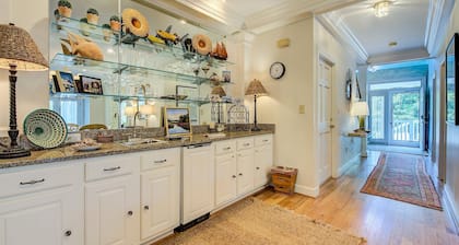 Charming Villa Overlooking The Golf Course, Close To The Debordieu Clubhouse! Stephens Siesta 3 Bedroom Villa by Peace Vacations