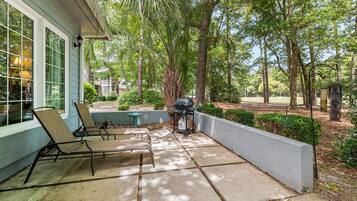 Condo, 3 Bedrooms | BBQ/picnic area