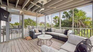 House, Multiple Bedrooms | Living area