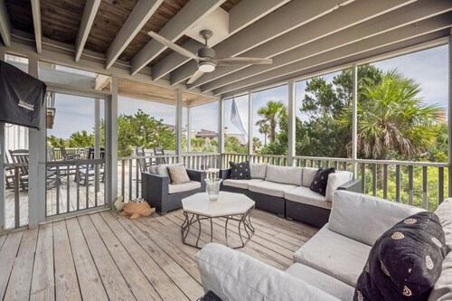 Take Your Shoes Off Relax And Put Your Feet In The Sand. 7 Bedroom Home by Peace Vacations