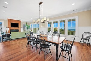 House, 6 Bedrooms | Dining