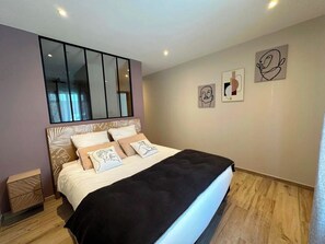2 chambres, fer et planche Ă repasser, Wi-Fi gratuit, draps fournis