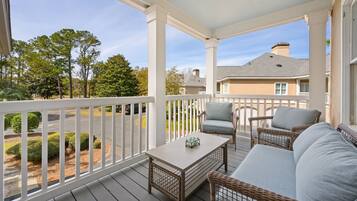 Condo, 3 Bedrooms | Property grounds