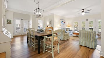 Condo, 3 Bedrooms | Dining