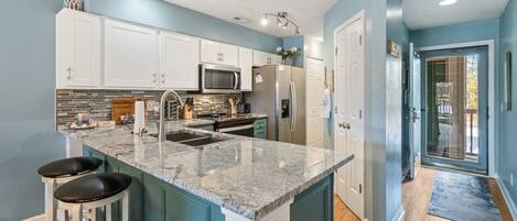 Condo, 2 Bedrooms | Private kitchen | Fridge, oven, coffee/tea maker, toaster