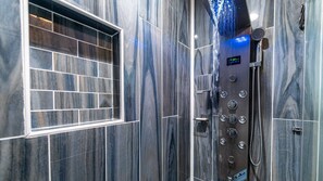 Apartment, 2 Schlafzimmer | Badezimmer | Handtücher