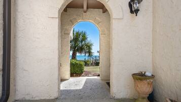 Condo, 3 Bedrooms | Property grounds