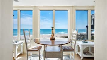 Condo, 3 Bedrooms | Dining