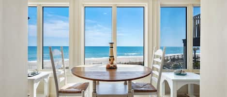 Condo, 3 Bedrooms | Dining