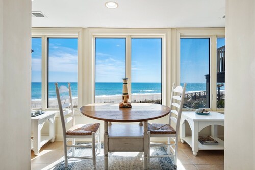 Sea Breeze - Great Oceanfront Views And Close To The Beach Club 3 Bedroom Villa by Peace Vacations