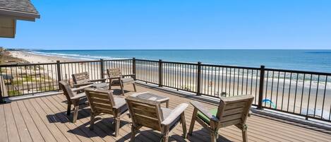 Condo, 3 Bedrooms | Property grounds